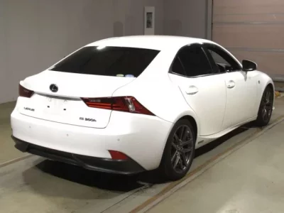 Lexus IS