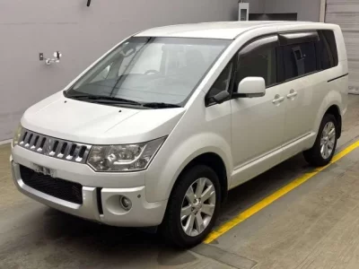 Mitsubishi DELICA D5