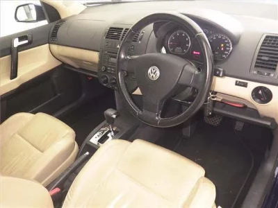 Volkswagen CROSS POLO