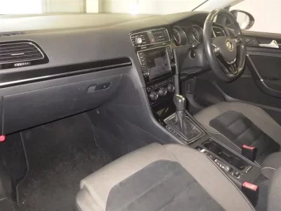 Volkswagen GOLF VARIANT