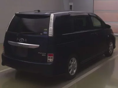 Toyota ISIS