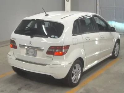 Mercedes-Benz B CLASS