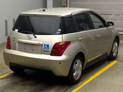 Toyota IST