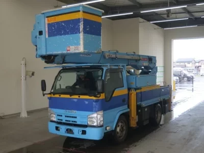 Isuzu ELF