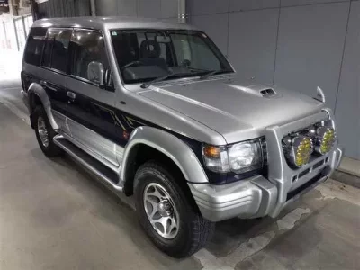 Mitsubishi PAJERO