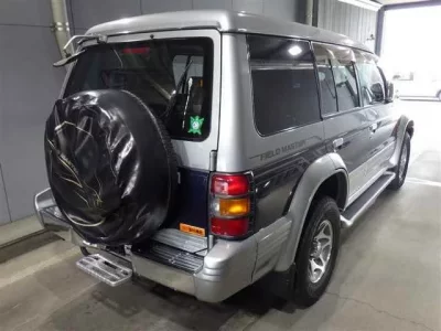Mitsubishi PAJERO