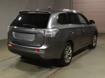 Mitsubishi OUTLANDER PHEV