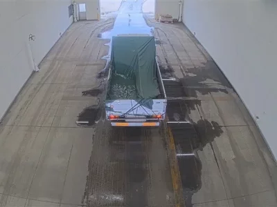 Nissan TRUCK