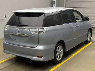 Toyota ESTIMA HYBRID
