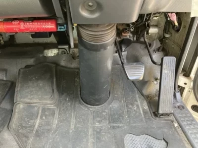 Nissan TRUCK