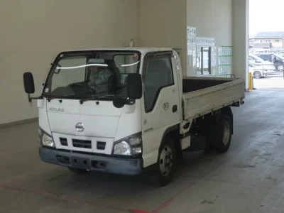 Nissan TRUCK