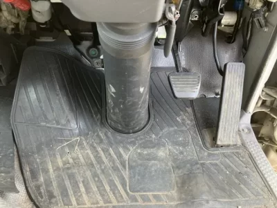 Nissan TRUCK
