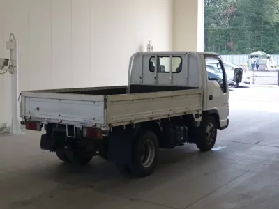 Nissan TRUCK