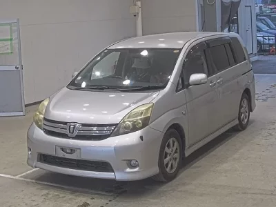 Toyota ISIS