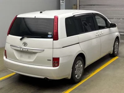 Toyota ISIS