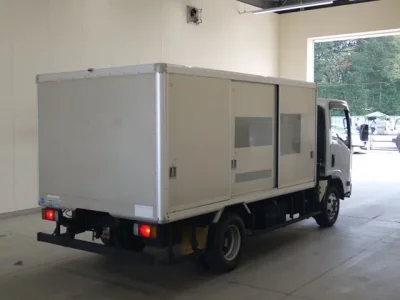 Isuzu ELF