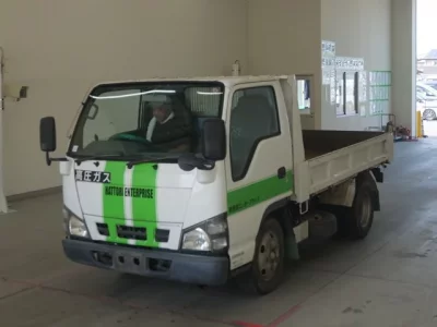 Nissan TRUCK