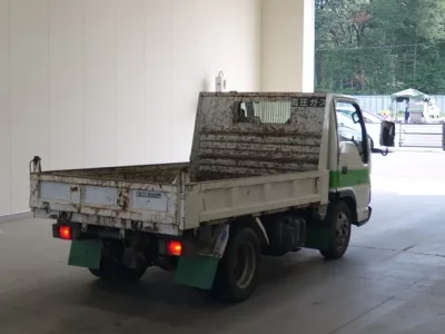 Nissan TRUCK