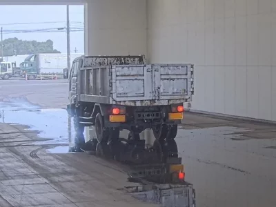 Nissan TRUCK