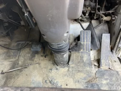Nissan TRUCK