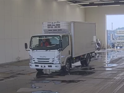 Isuzu ELF