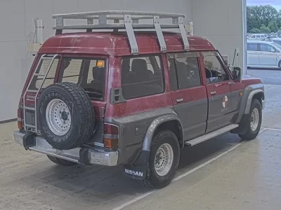 Nissan SAFARI