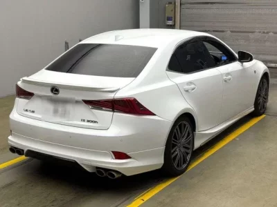 Lexus IS