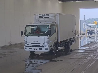 Isuzu ELF
