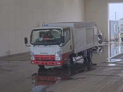 Isuzu ELF