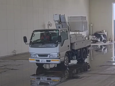 Isuzu ELF