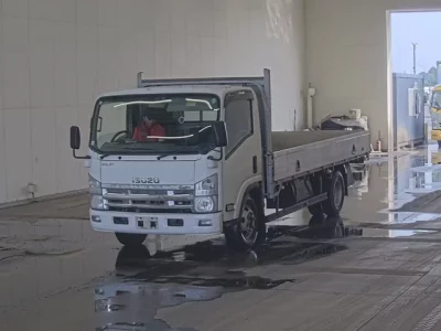 Isuzu ELF