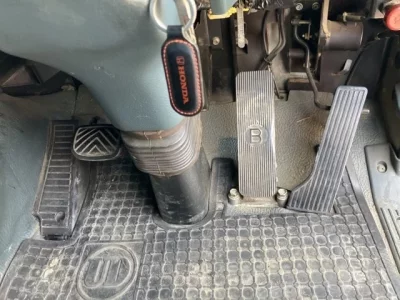 Nissan TRUCK