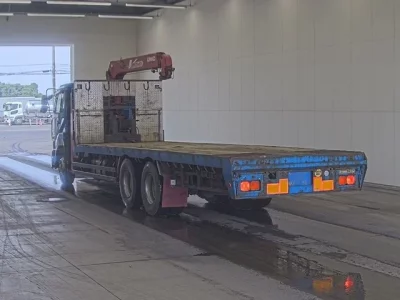 Nissan TRUCK