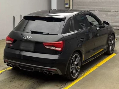 Audi S1