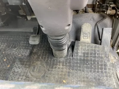 Nissan TRUCK
