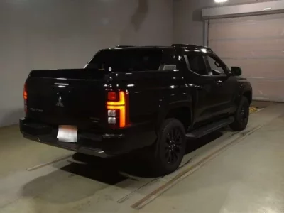 Mitsubishi TRITON