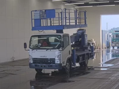 Isuzu ELF