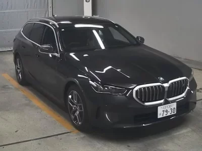 BMW i5