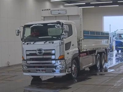 Hino TRUCK