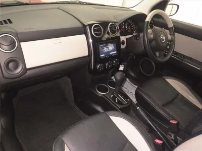 Mazda VERISA