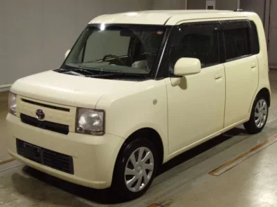 Toyota PIXIS SPACE