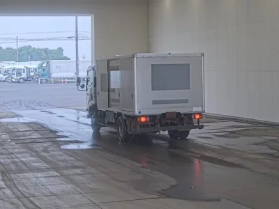 Isuzu ELF