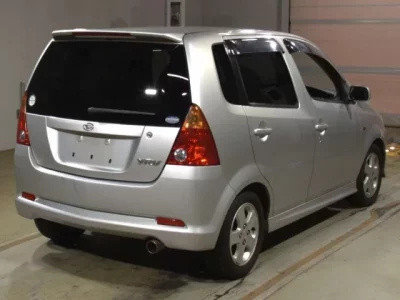 Daihatsu YRV