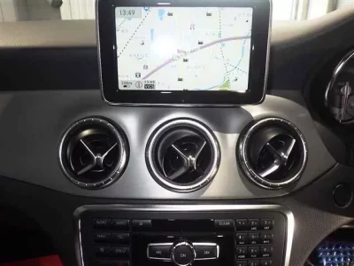 Mercedes-Benz CLA CLASS