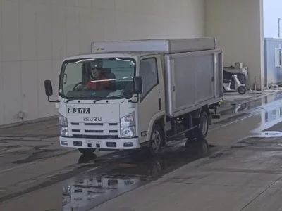 Isuzu ELF