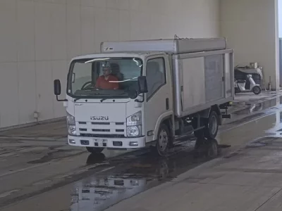Isuzu ELF