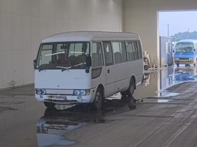 Mitsubishi BUS