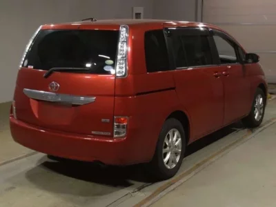 Toyota ISIS