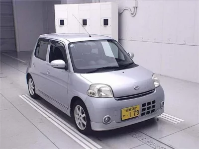 Daihatsu Esse