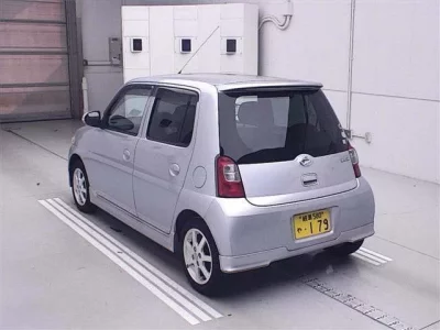 Daihatsu Esse